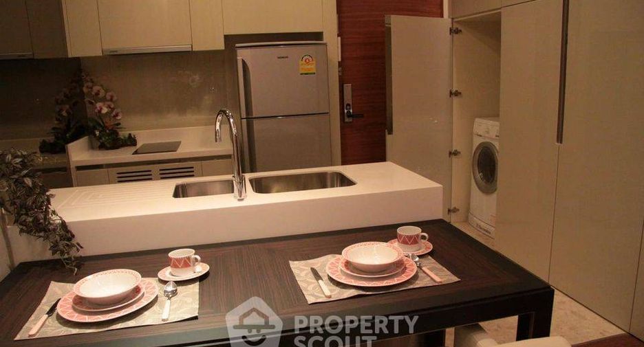 For rent 1 bed condo in Khlong Toei, Bangkok
