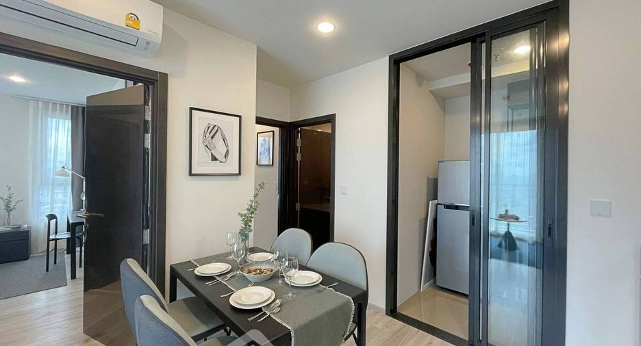 Condo en alquiler de 2 habitaciones en Huai Khwang, Bangkok