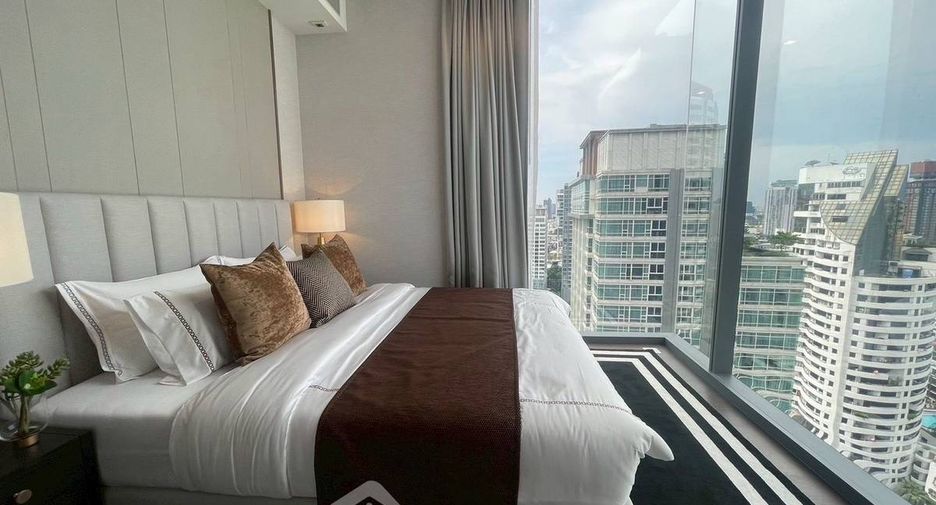 For rent 2 bedrooms condo in Khlong Toei, Bangkok