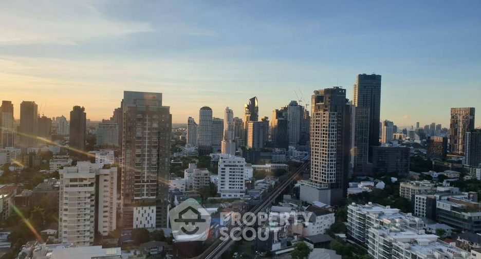 For sale 2 bedrooms condo in Khlong Toei, Bangkok