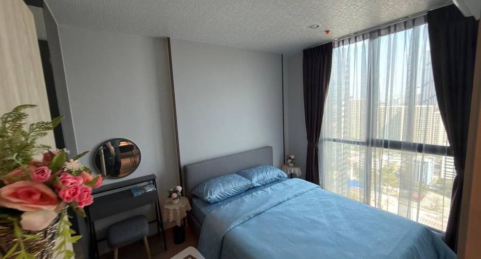 À vendre 3 chambres condo à Huai Khwang, Bangkok