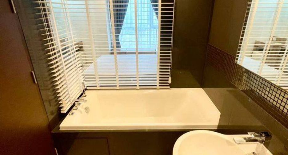 For rent and for sale 1 bed condo in Sathon, Bangkok