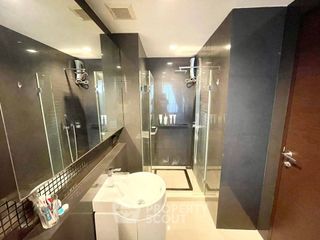 For rent and for sale 1 bed condo in Sathon, Bangkok