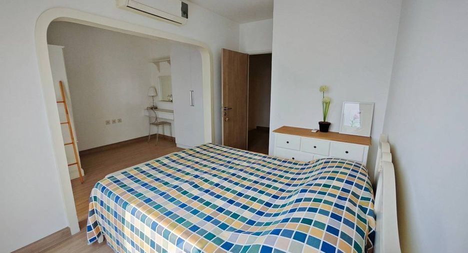 For rent and for sale 2 bedrooms condo in Ratchathewi, Bangkok
