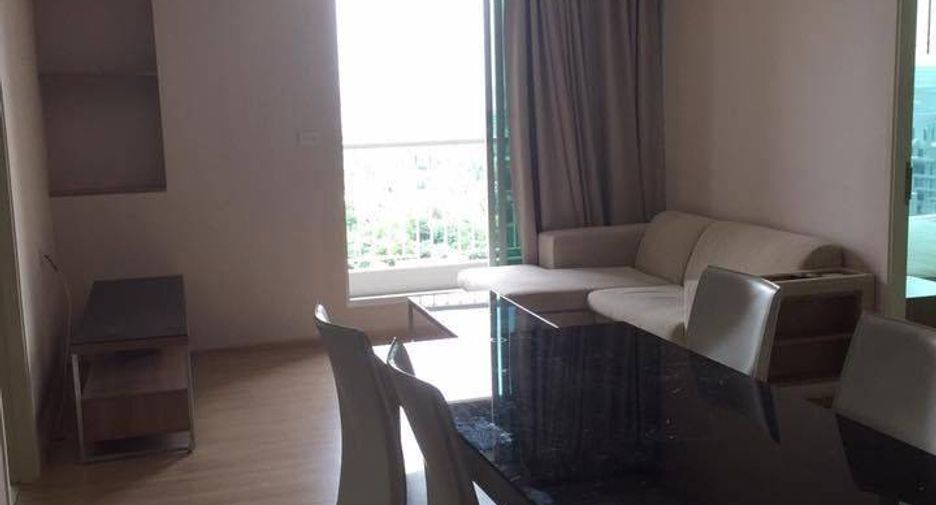 Condo en venta de 2 habitaciones en Phra Khanong, Bangkok
