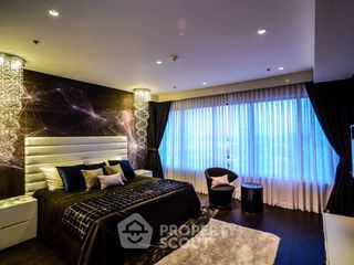 À louer et à vendre 3 chambres condo à Khlong Toei, Bangkok