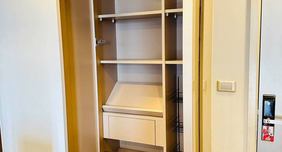 Wohnung zur Miete und zum Kauf mit 1 Zimmer in Huai Khwang, Bangkok