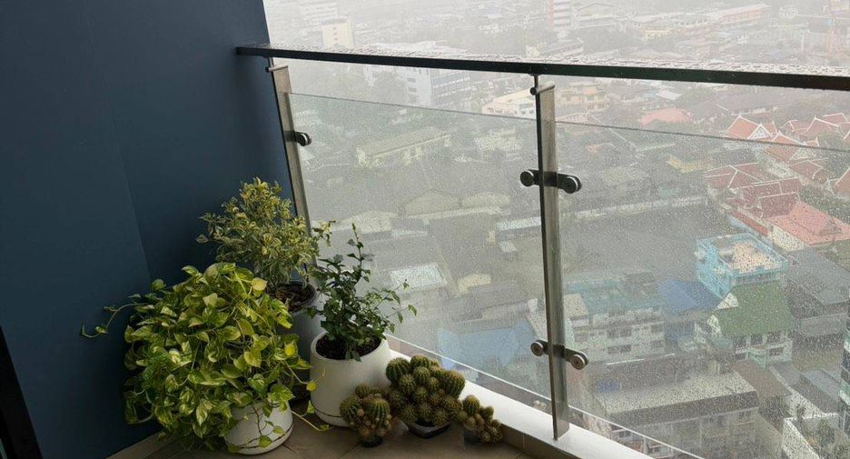 出售 1 卧室 公寓 在 Khlong San, 曼谷