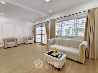 Casa en venta de 3 habitaciones en Si Racha, Chonburi