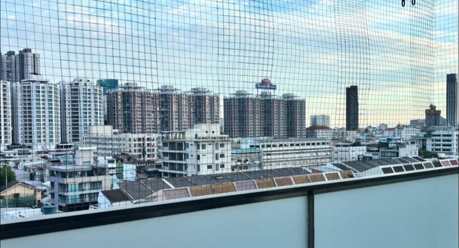 Condo en venta de 2 habitaciones en Yan Nawa, Bangkok