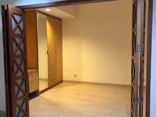 Condo en venta de 2 habitaciones en Yan Nawa, Bangkok