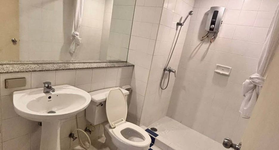 Condo en venta de 2 habitaciones en Yan Nawa, Bangkok
