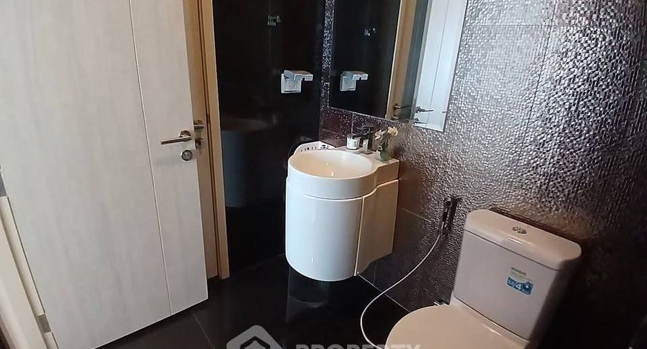 Condo en venta de 2 habitaciones en Khlong Toei, Bangkok