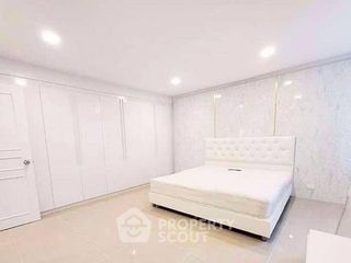 À vendre 3 chambres condo à Khlong Toei, Bangkok