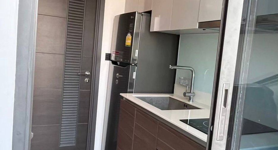 À vendre 1 chambre condo à Bang Phlat, Bangkok