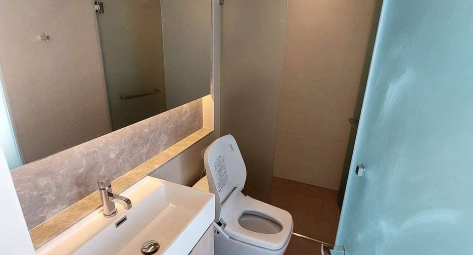 For rent and for sale 2 bedrooms condo in Khlong Toei, Bangkok