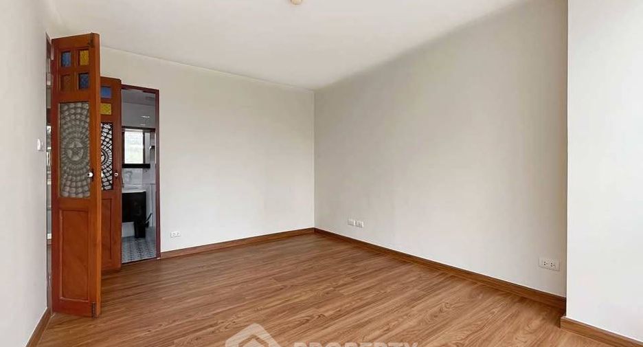 For sale 1 bed condo in Sathon, Bangkok