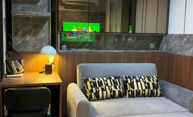 À louer et à vendre 1 chambre condo à Huai Khwang, Bangkok