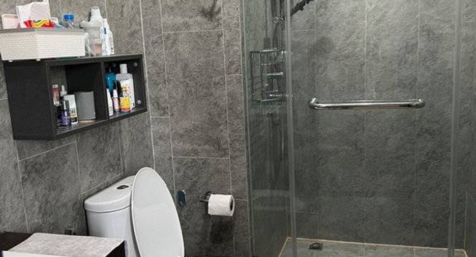 Wohnung zum Kauf mit 2 Zimmer in Watthana, Bangkok