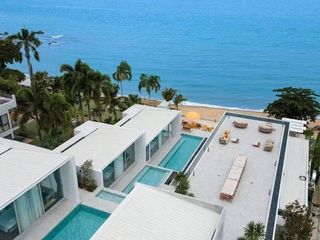 À louer 8 chambres villa à Na Jomtien, Pattaya