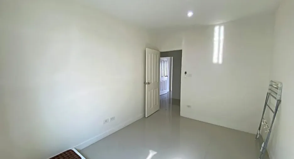 For sale 2 bedrooms townhouse in Hua Hin, Prachuap Khiri Khan