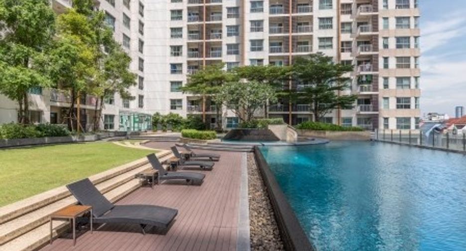 À louer 2 chambres condo à Bang Na, Bangkok