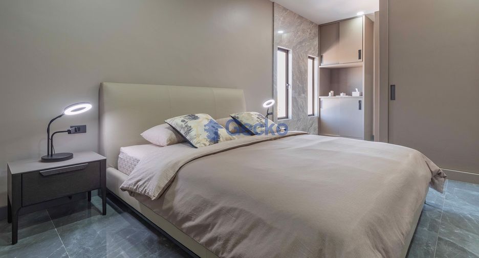 For sale 3 bedrooms condo in Na Jomtien, Pattaya