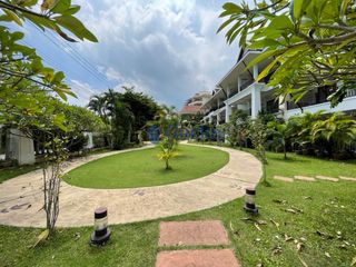 For sale 3 bedrooms condo in Na Jomtien, Pattaya