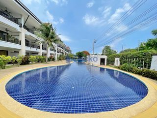 For sale 3 bedrooms condo in Na Jomtien, Pattaya