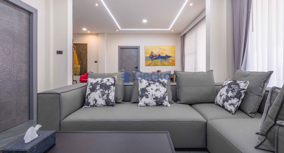 For sale 3 bedrooms condo in Na Jomtien, Pattaya