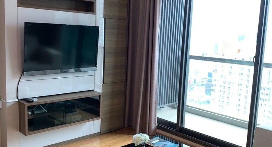 For rent 2 bedrooms condo in Sathon, Bangkok
