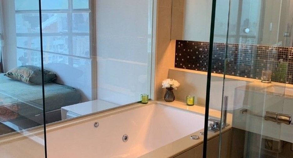 For rent 2 bedrooms condo in Sathon, Bangkok