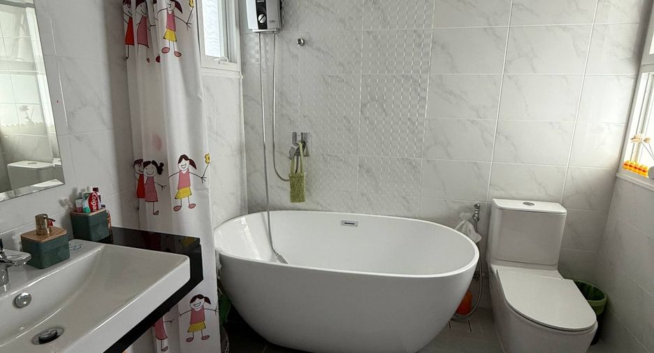 Casa en venta de 5 habitaciones en Thalang, Phuket