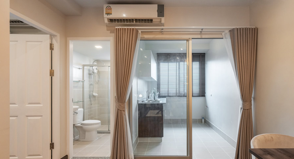 For sale 1 bed condo in Watthana, Bangkok