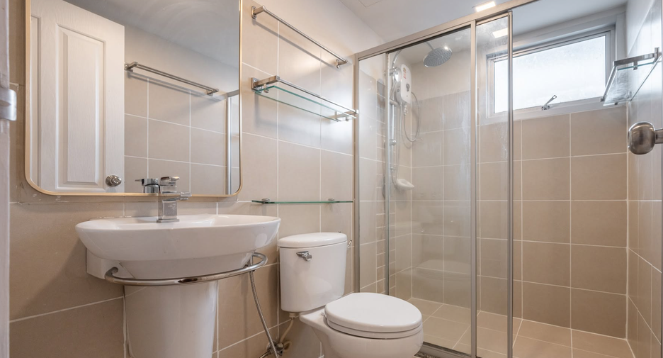 For sale 1 bed condo in Watthana, Bangkok