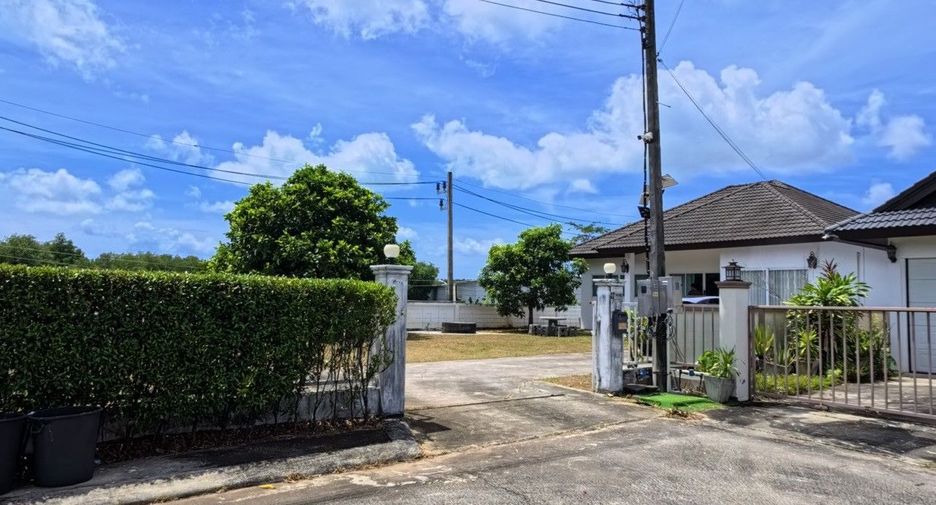 For sale 4 bedrooms house in Thalang, Phuket