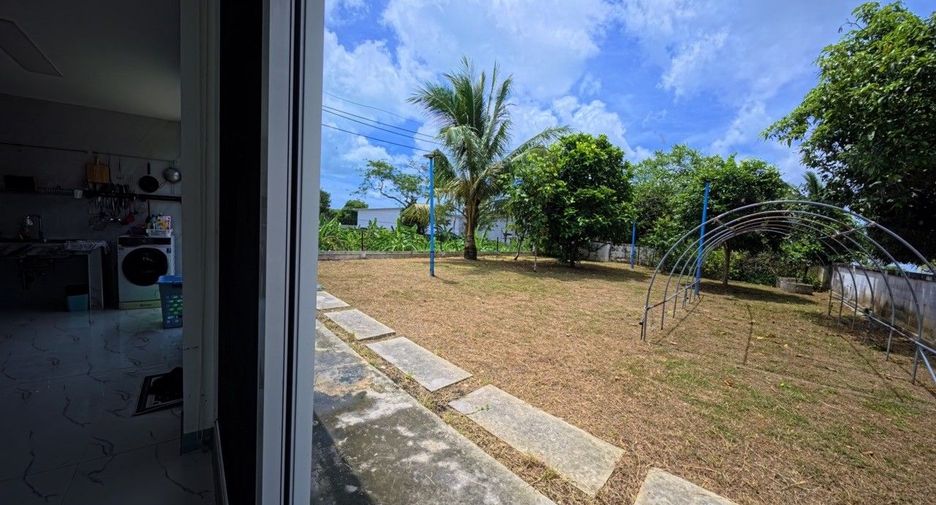 For sale 4 bedrooms house in Thalang, Phuket