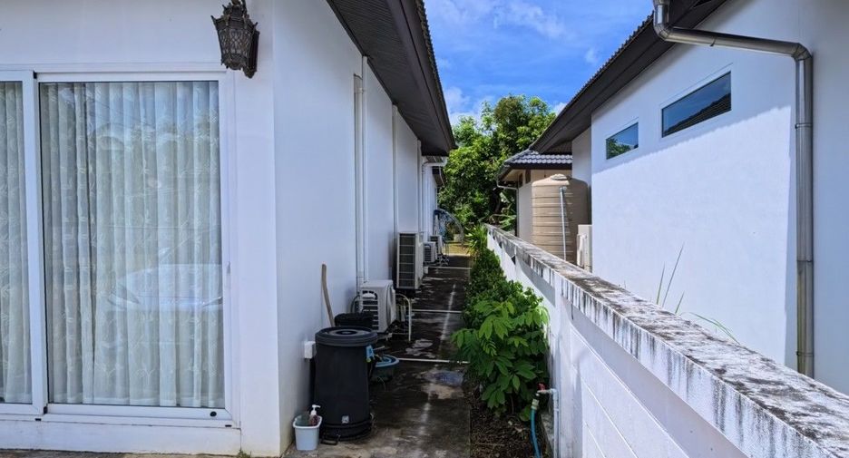 For sale 4 bedrooms house in Thalang, Phuket