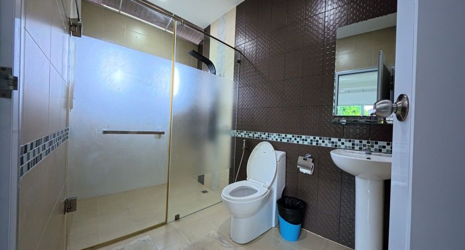 For sale 4 bedrooms house in Thalang, Phuket