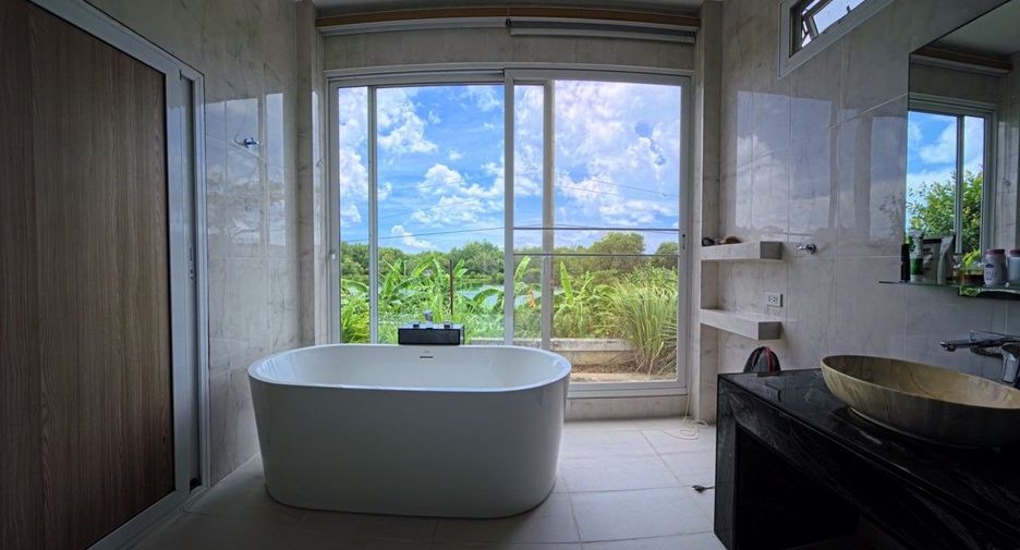 For sale 4 bedrooms house in Thalang, Phuket