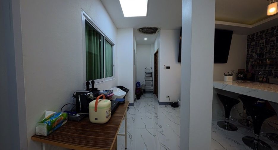 For sale 4 bedrooms house in Thalang, Phuket