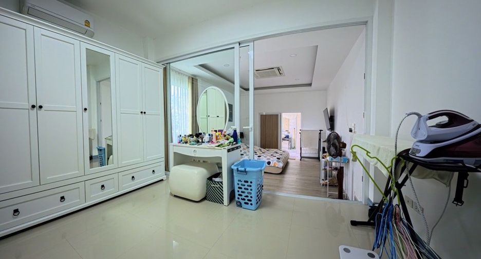 For sale 4 bedrooms house in Thalang, Phuket