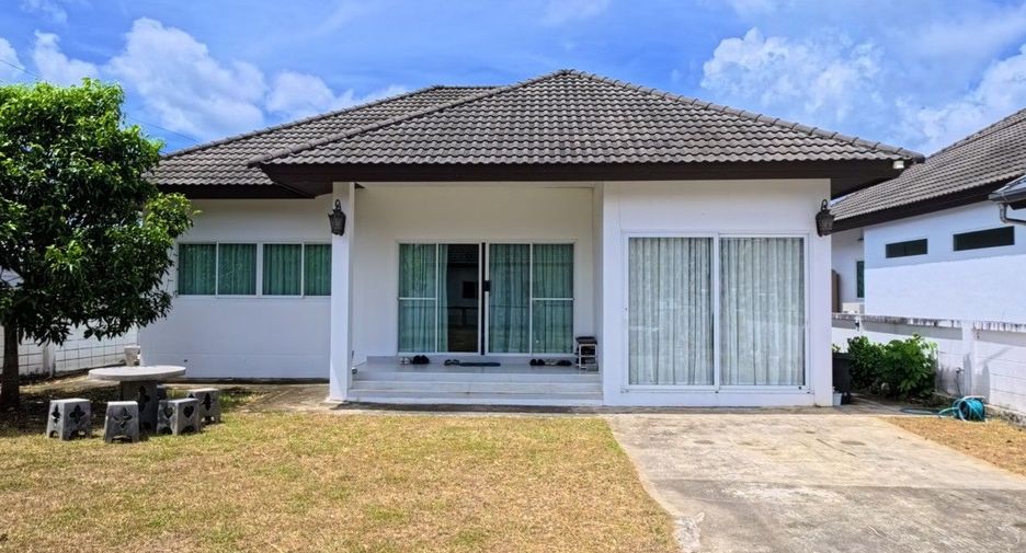 For sale 4 bedrooms house in Thalang, Phuket