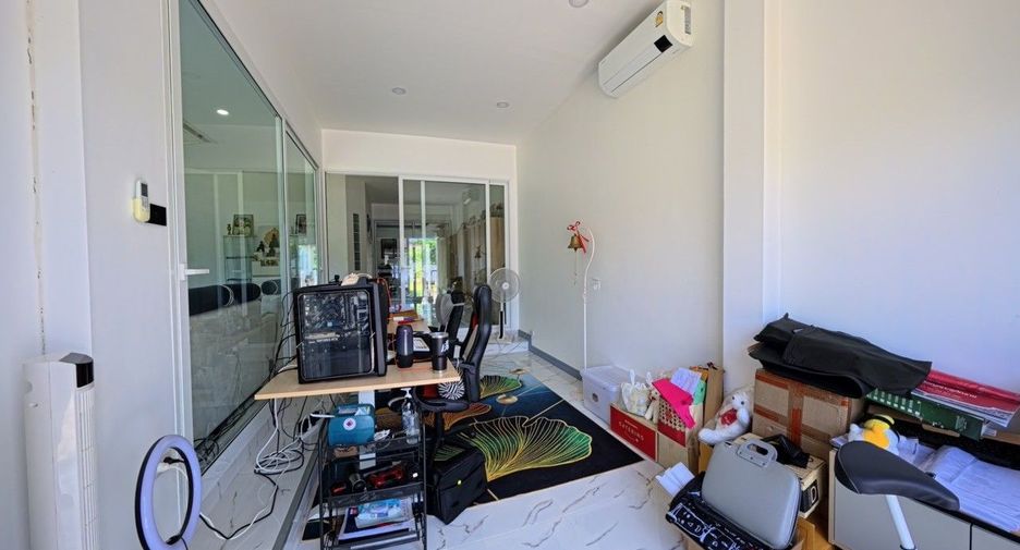 For sale 4 bedrooms house in Thalang, Phuket