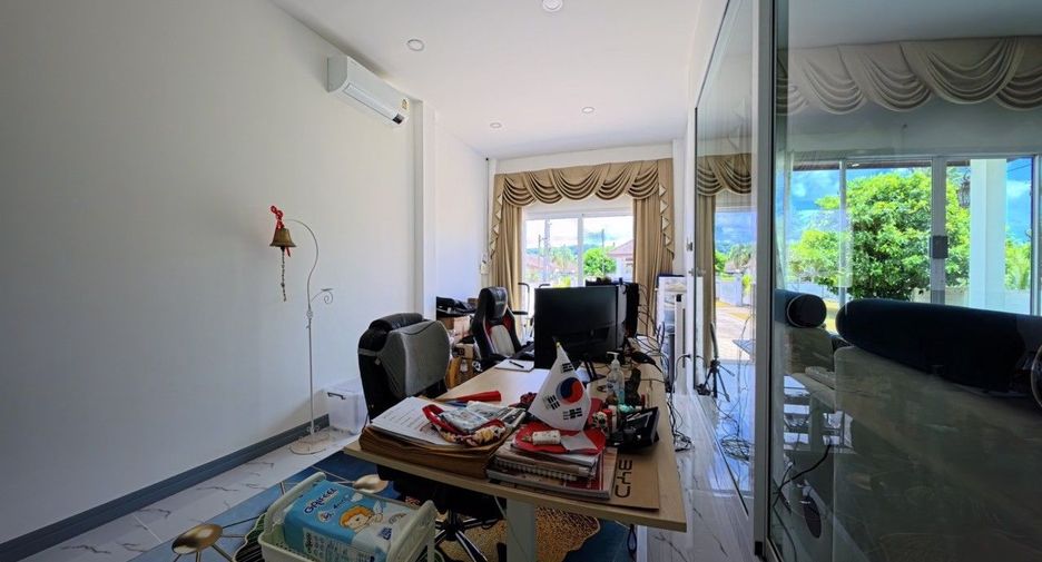 For sale 4 bedrooms house in Thalang, Phuket