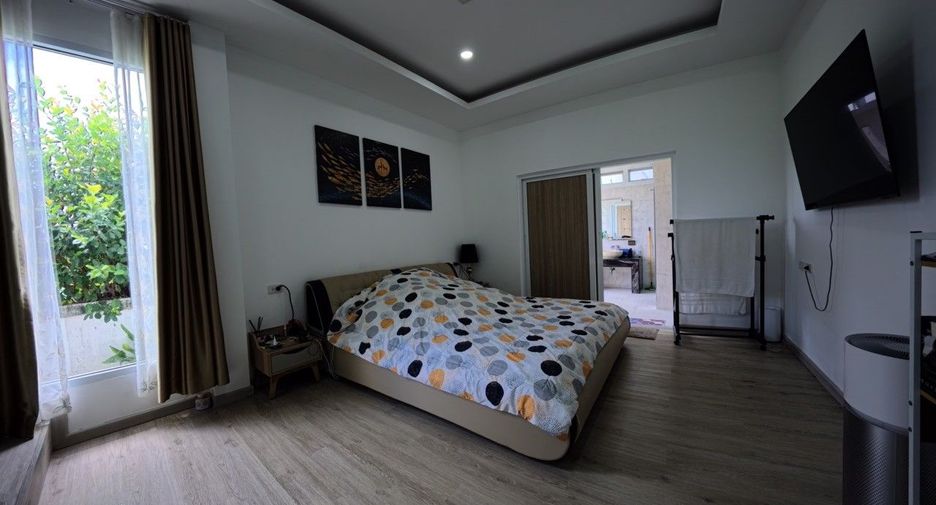 For sale 4 bedrooms house in Thalang, Phuket