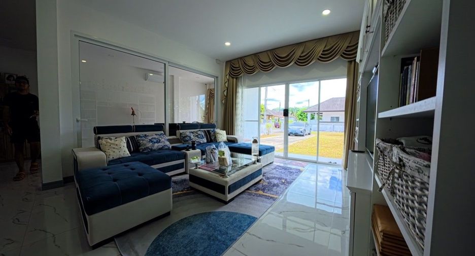 For sale 4 bedrooms house in Thalang, Phuket