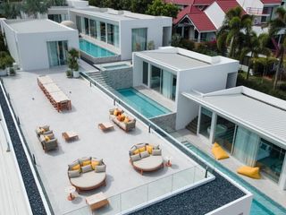 À louer 8 chambres villa à Na Jomtien, Pattaya