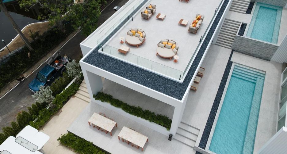 À louer 8 chambres villa à Na Jomtien, Pattaya