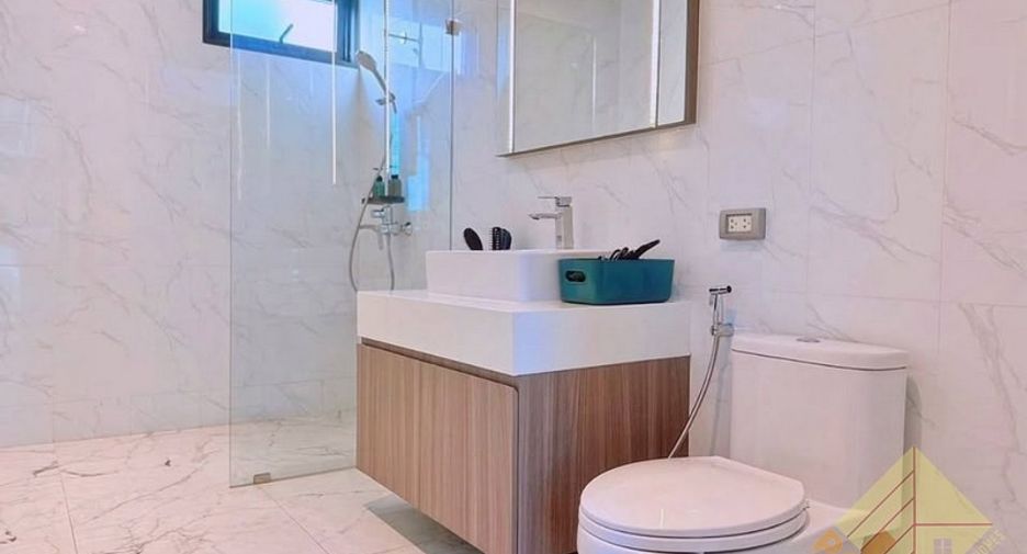 For rent 6 ベッドルーム house in Bang Lamung, Chonburi